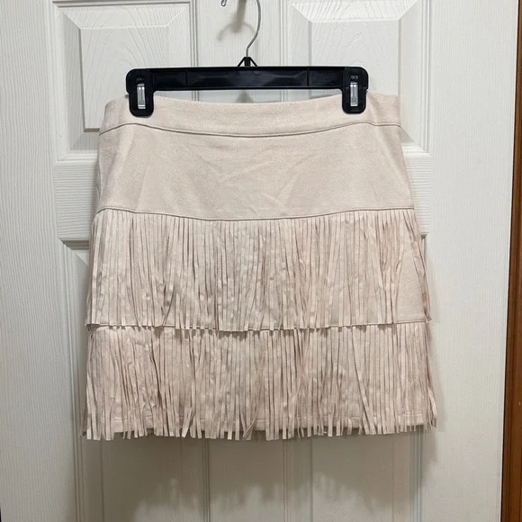 Elegant Fringe Mini Skirt in Cream - Picture 4 of 4